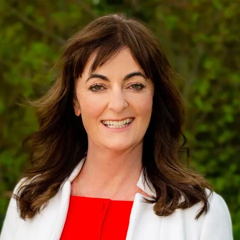 Portrait of Dr Celine Mullins.